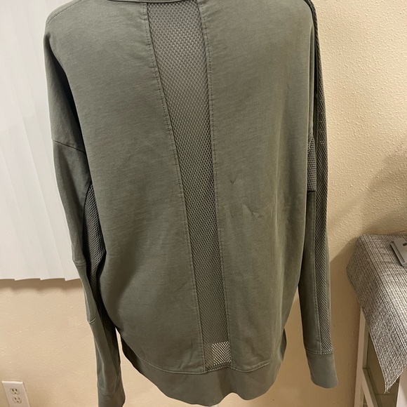 ATHLETA 100% ORGANIC COTTON. SIZE LARGE . NEW - Picture 8 of 16